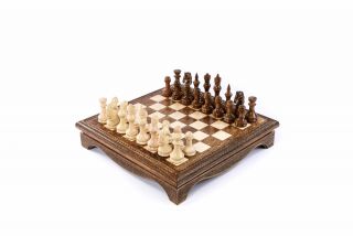 Box-style chess 