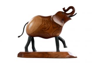 Elephant sculpture 