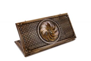 Eternity classic backgammon with incrustation and braid motif